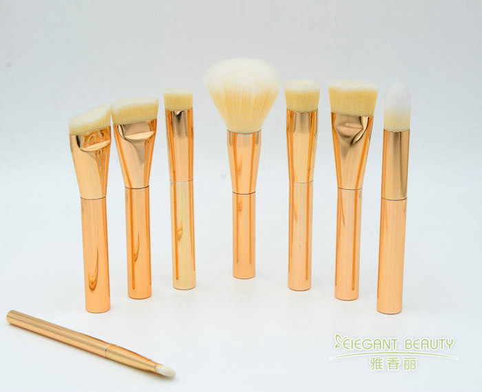 成套化妝刷的刷柄防滑紋路設(shè)計(jì)依據(jù)哪些人體工學(xué)原則?